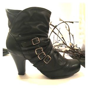 🔥ALL MUST GO🔥 witchy boots